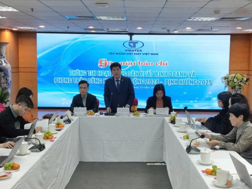 Tập đoàn Dệt may Việt Nam thông tin về hoạt động sản xuất kinh doanh năm 2024 và định hướng năm 2025