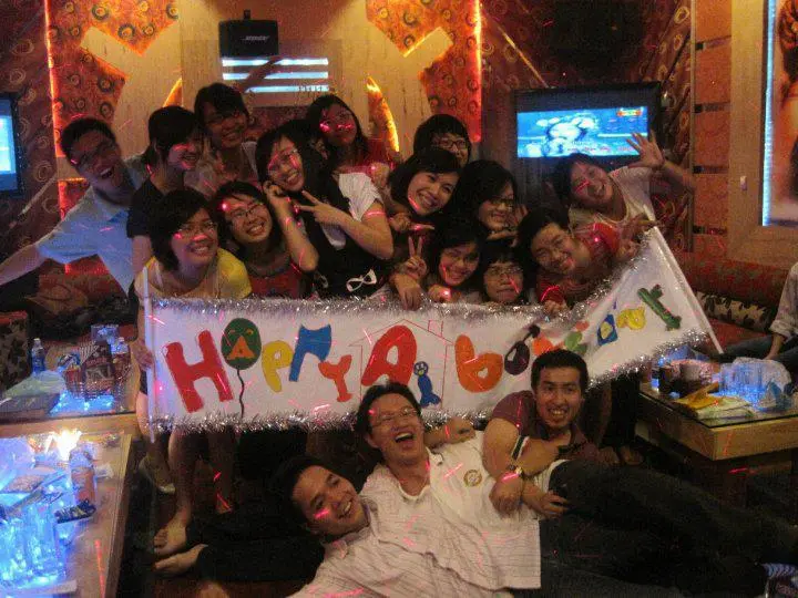 Vũ Kim Tuấn tốt nghiệp Khoá 46, Lớp Anh 1, Chuyên ngành Kinh tế đối ngoại, Đại học Ngoại Thương, Hà Nội